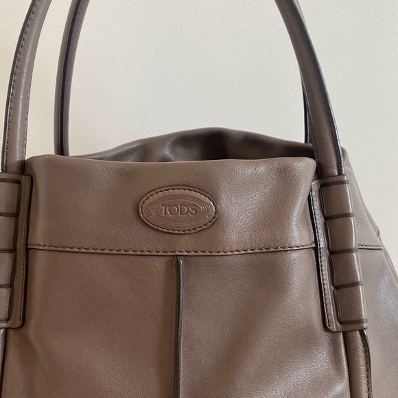 💎Quiet Luxury 💎TOD’s  Leather Hobo Shoulder Tote Bag Taupe (Brown/Gray) - Picture 3 of 11